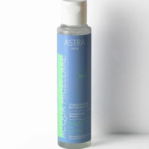 Acqua micellare struccante detergente